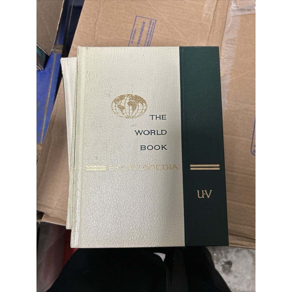 The World Book Encyclopedia Volume 19 (1968 Hardcover)